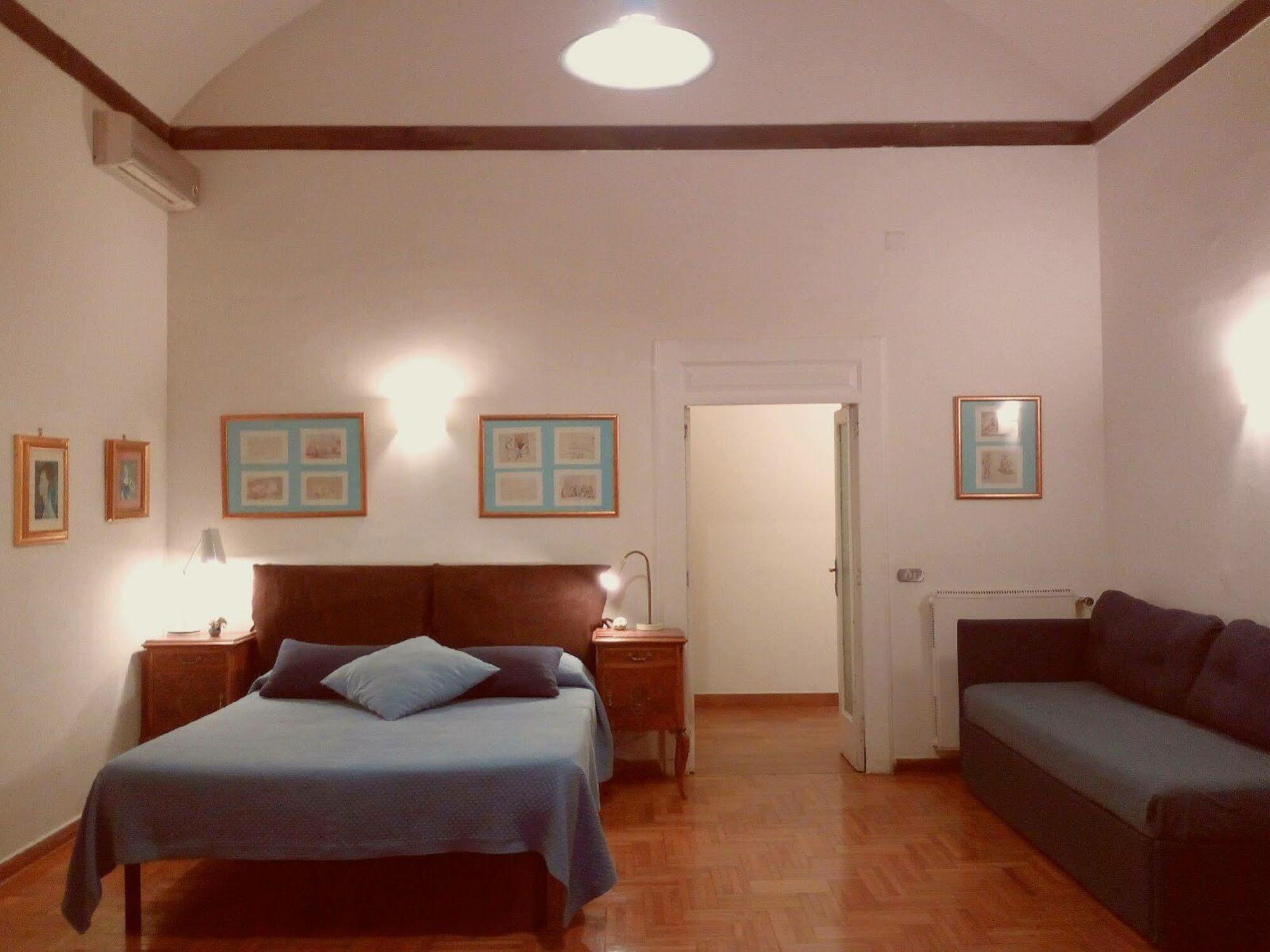 B&B Amedeo Napels Buitenkant foto
